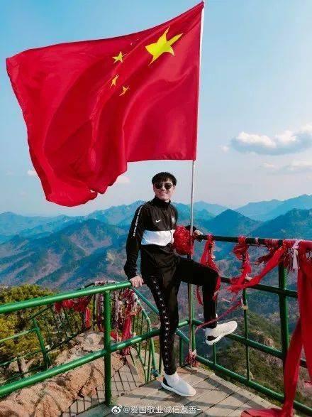 毁灭战士4